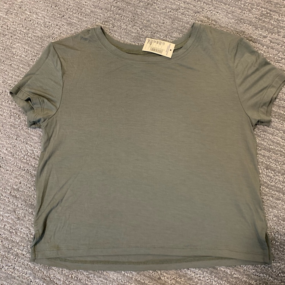 Soft crop top tee